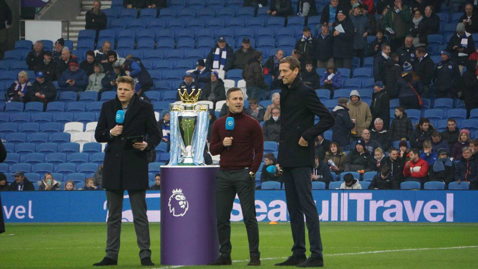 更在比赛中 更在比赛中